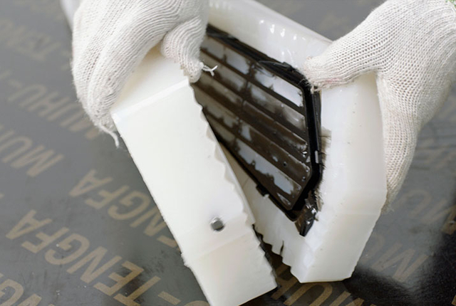 Vacuum Casting Mold And Parts Display | Jucheng Precision