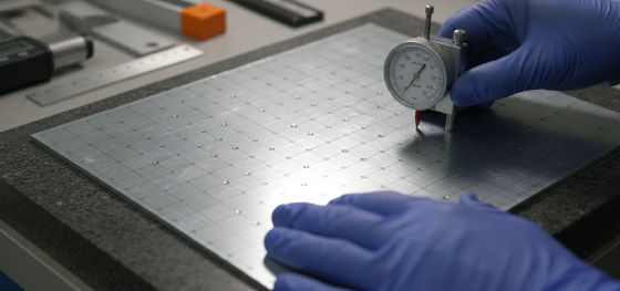 measuring flatness with surface dial